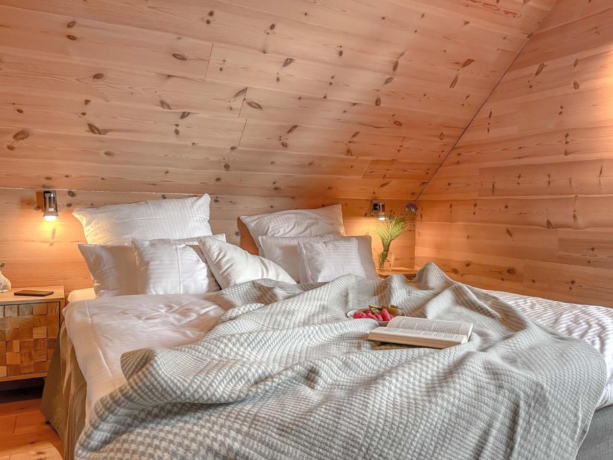 Traumhaff Kuestenchalets - Einzigartige Chalets An Der Ostsee. Ganz Aus Laerchenholz Mit Kamin Und Sauna Vogelsang-Warsin 外观 照片