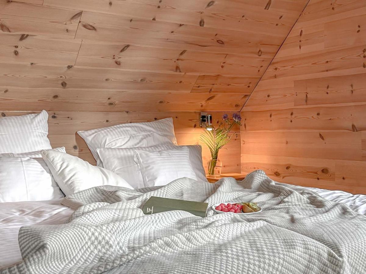 Traumhaff Kuestenchalets - Einzigartige Chalets An Der Ostsee. Ganz Aus Laerchenholz Mit Kamin Und Sauna Vogelsang-Warsin 外观 照片