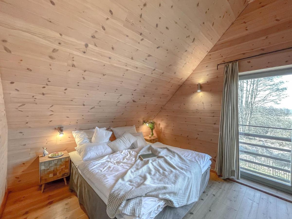 Traumhaff Kuestenchalets - Einzigartige Chalets An Der Ostsee. Ganz Aus Laerchenholz Mit Kamin Und Sauna Vogelsang-Warsin 外观 照片