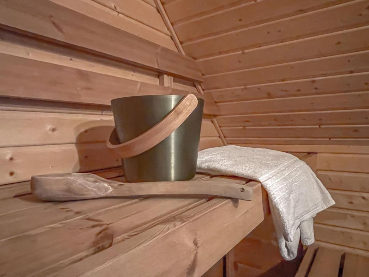 Traumhaff Kuestenchalets - Einzigartige Chalets An Der Ostsee. Ganz Aus Laerchenholz Mit Kamin Und Sauna Vogelsang-Warsin 外观 照片