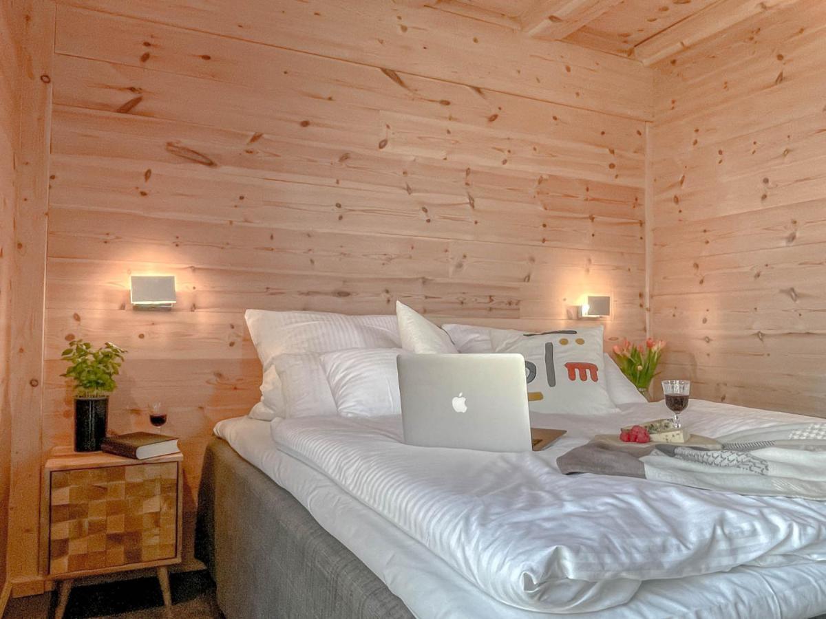 Traumhaff Kuestenchalets - Einzigartige Chalets An Der Ostsee. Ganz Aus Laerchenholz Mit Kamin Und Sauna Vogelsang-Warsin 外观 照片